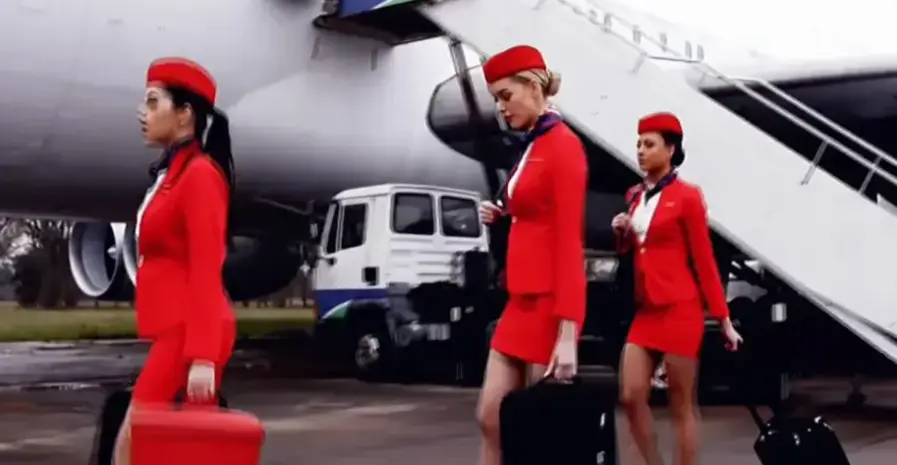 法国空姐2018完整版在线观看-法版满天星电影720P高清资源-机舱封闭大尺度电影全集