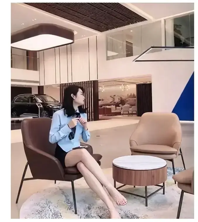 佳木斯新玛特迪桑特女销售事件完整现场视频-破防说不出话全网震惊-后续结果意想不到-佳木斯迪桑特导购事件视频免费在线观看