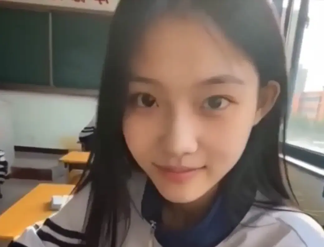 我的十八岁女友无删减版在线播放 - 4K蓝光画质高甜治愈短剧全集免费观看 - 我的十八岁女友结局太甜追完还想谈恋爱